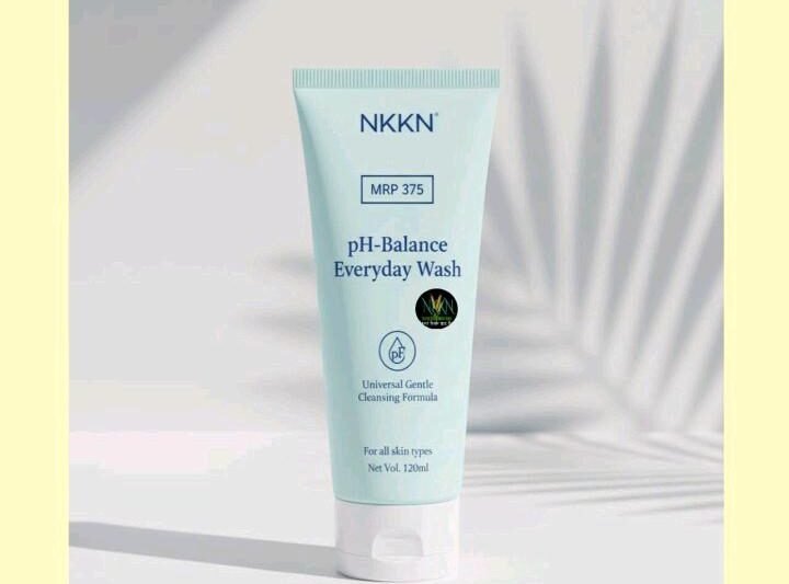 NKKN pH Balance Everyday Wash Gentle Daily Care for Fresh and Healthy Skin